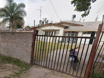 Casa en venta - 4 Dormitorios 3 Baños - 9 de Abril