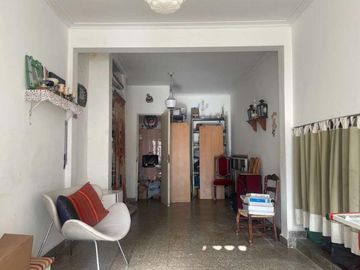 Casa en venta - 3 Dormitorios 2 Baños 2 Cocheras - La Plata