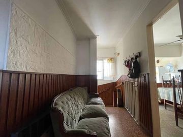 Casa en venta - 3 Dormitorios 2 Baños 2 Cocheras - La Plata