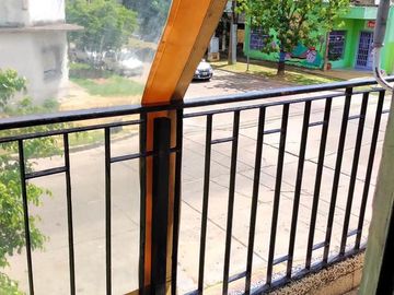 Casa en venta - 3 Dormitorios 2 Baños 2 Cocheras - La Plata