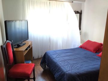 Casa en venta - 3 Dormitorios 2 Baños 2 Cocheras - La Plata