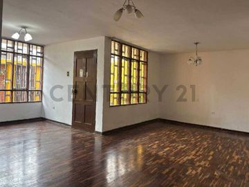 Venta de Departamento 1er Piso. La Perla-Callao