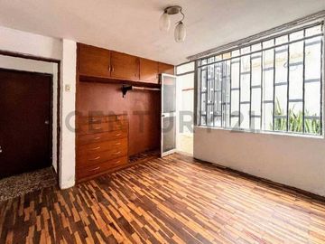 Venta de Departamento 1er Piso. La Perla-Callao