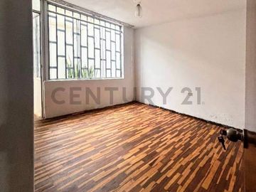Venta de Departamento 1er Piso. La Perla-Callao