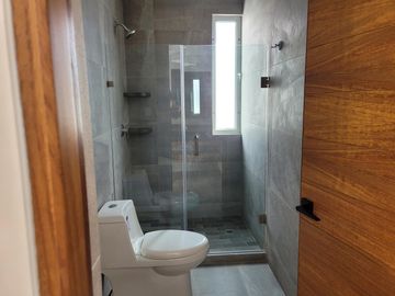 Casa ALTU1 en  venta privada Alto Lago