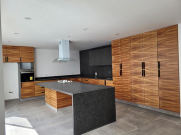 Casa ALTU1 en  venta privada Alto Lago