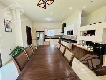 Casa en Venta en Villas La Joya con Rec Planta Baja