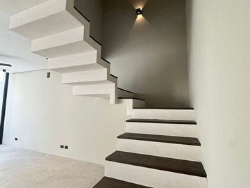 Casa en Venta en Río Residencial, Cancún – 3 Recámaras, Cocina de Lujo y Amenidades Exclusivas