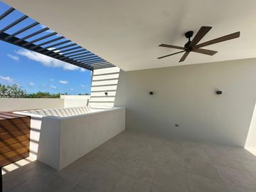 Casa en Venta en Río Residencial, Cancún – 3 Recámaras, Cocina de Lujo y Amenidades Exclusivas