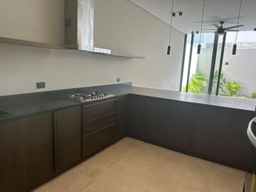 Casa en Venta en Río Residencial, Cancún – 3 Recámaras, Cocina de Lujo y Amenidades Exclusivas