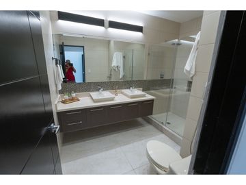 SEA CONFIABLE VENDE HERMOSO APARTAMENTO PH OCEAN WAVES