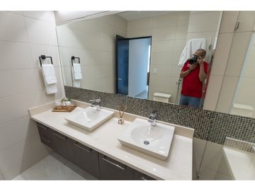 SEA CONFIABLE VENDE HERMOSO APARTAMENTO PH OCEAN WAVES