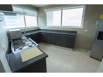 SEA CONFIABLE VENDE HERMOSO APARTAMENTO PH OCEAN WAVES