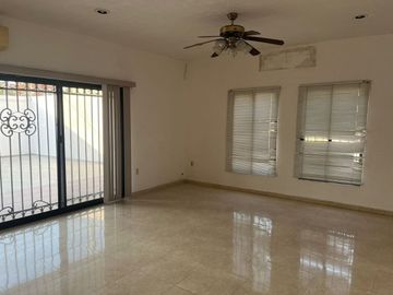 CASA EN RENTA O VENTA EN FRACC MALIBRAN