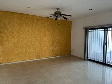 CASA EN RENTA O VENTA EN FRACC MALIBRAN