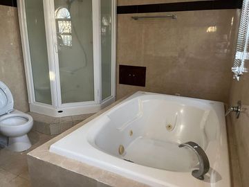 CASA EN RENTA O VENTA EN FRACC MALIBRAN
