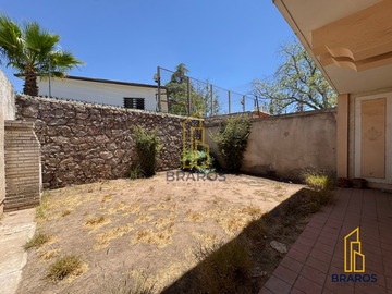 CASA EN SAN FELIPE CON SÓTANO