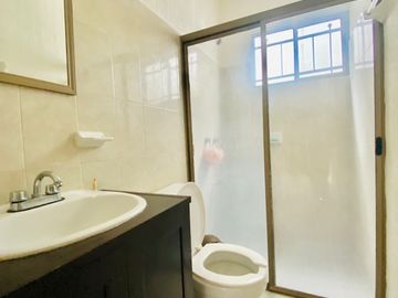 EN RENTA CASA EN LAS AMÉRICAS SIN MUEBLES CERCA DE RUTA MAYABUS