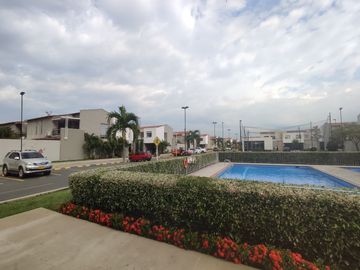 Vendo Hermosa Y Confortable Casa De 2 Plantas Conjunto Residencial Alondra Ciudad Country Jamundí