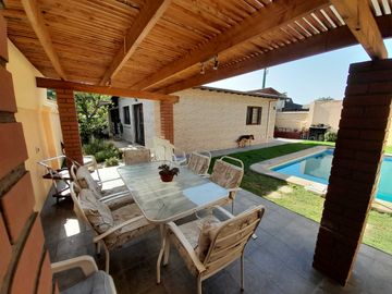Casa en venta en LA REINA