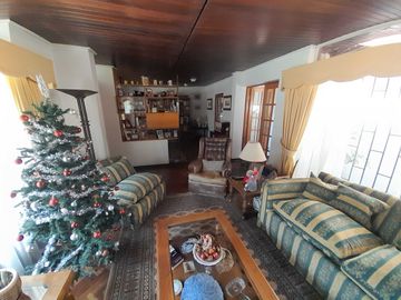 Casa en venta en LA REINA