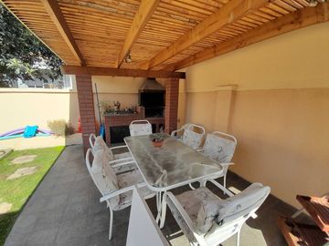 Casa en venta en LA REINA