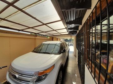 Casa en venta en LA REINA
