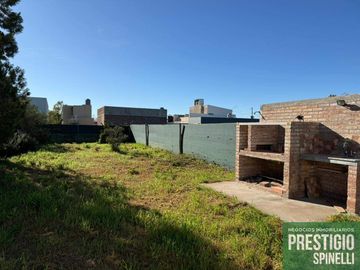 Casa en venta de 2 dormitorios c/ cochera en Los Horneros