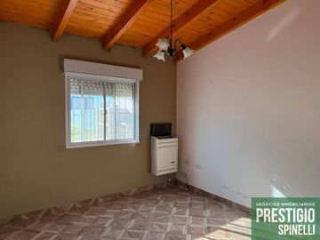Casa en venta de 2 dormitorios c/ cochera en Los Horneros