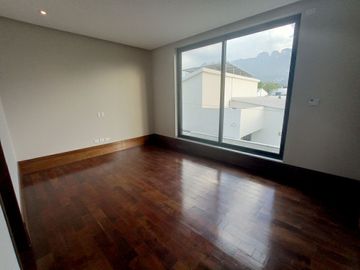 CASA EN VENTA EN SAN PEDRO GARZA GARCÍA