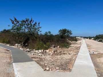 TERRENO EN PRIVADA CON AMENIDADES EN EL PUEBLO MÁGICO DE MOTUL EN MÉRIDA YUCATÁN