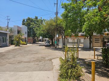 Casa en venta en Infonavit Barrancos