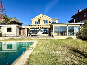 Lonco Parque amplia casa con piscina