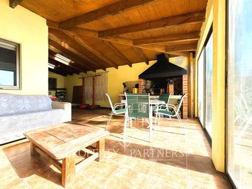 Lonco Parque amplia casa con piscina