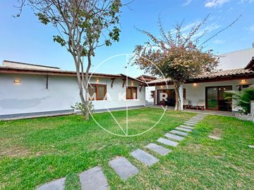 Casa en  Venta en La Molina Vieja, límite con Surco