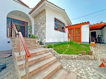 Casa en  Venta en La Molina Vieja, límite con Surco