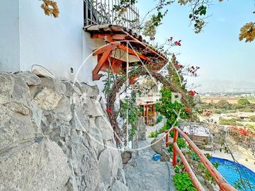 Casa en  Venta en La Molina Vieja, límite con Surco
