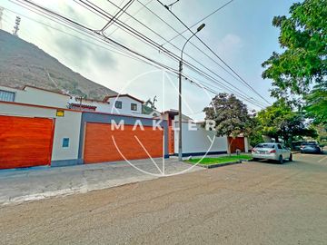 Casa en  Venta en La Molina Vieja, límite con Surco