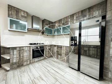 Casa en  Venta en La Molina Vieja, límite con Surco