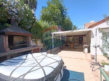 Hermosa Casa 4D/4B Laguna - Colegios