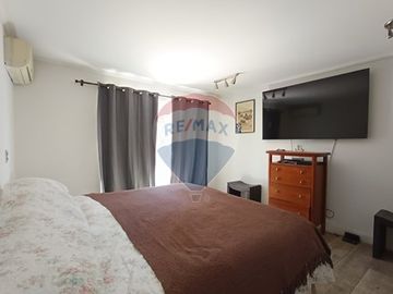 Hermosa Casa 4D/4B Laguna - Colegios