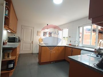 Hermosa Casa 4D/4B Laguna - Colegios