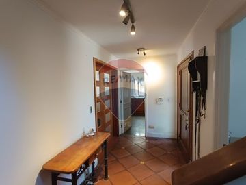 Hermosa Casa 4D/4B Laguna - Colegios