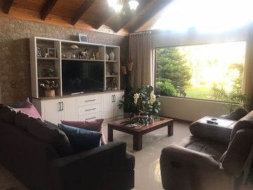Casa en Venta en Las toscas, villa el peral, Linares.