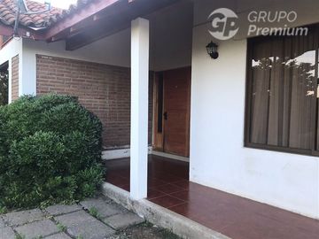 Casa en Venta en Las toscas, villa el peral, Linares.