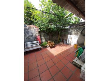 Comoda Casa + Apartamento en VENTA Barrio La VICTORIA