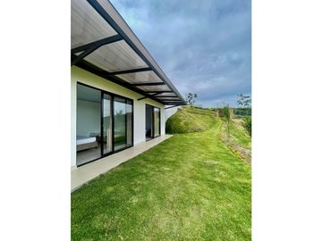 Casa campestre en condominio para la venta en Calima, Valle del Cauca