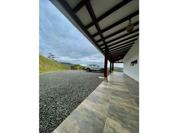 Casa campestre en condominio para la venta en Calima, Valle del Cauca