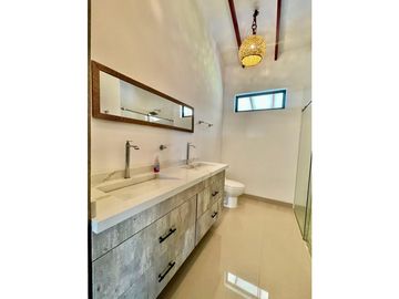 Casa campestre en condominio para la venta en Calima, Valle del Cauca