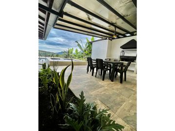 Casa campestre en condominio para la venta en Calima, Valle del Cauca